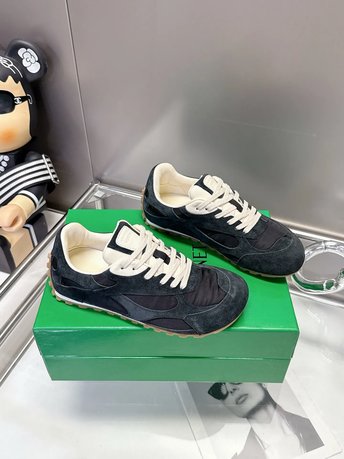 👟👟Ex-factory price 500👟👟 Bottega Veneta｜BV Bottega Veneta 25ss new Forrest shoes Dexun sneakers Sneaker technology nylon and suede, inspired by retro sneakers, a new interpretation of classic sneakers, lightweight, comfortable and breathable summer essentials The sole uses a classic woven texture, which is very recognizable, and is spliced with nylon suede, giving it a full texture!   Size: #Female 35-40 (41 made to order, non-refundable)